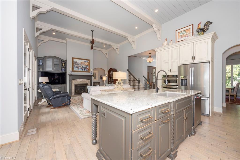 4090 Carriage Manor Cove Property Photo 15
