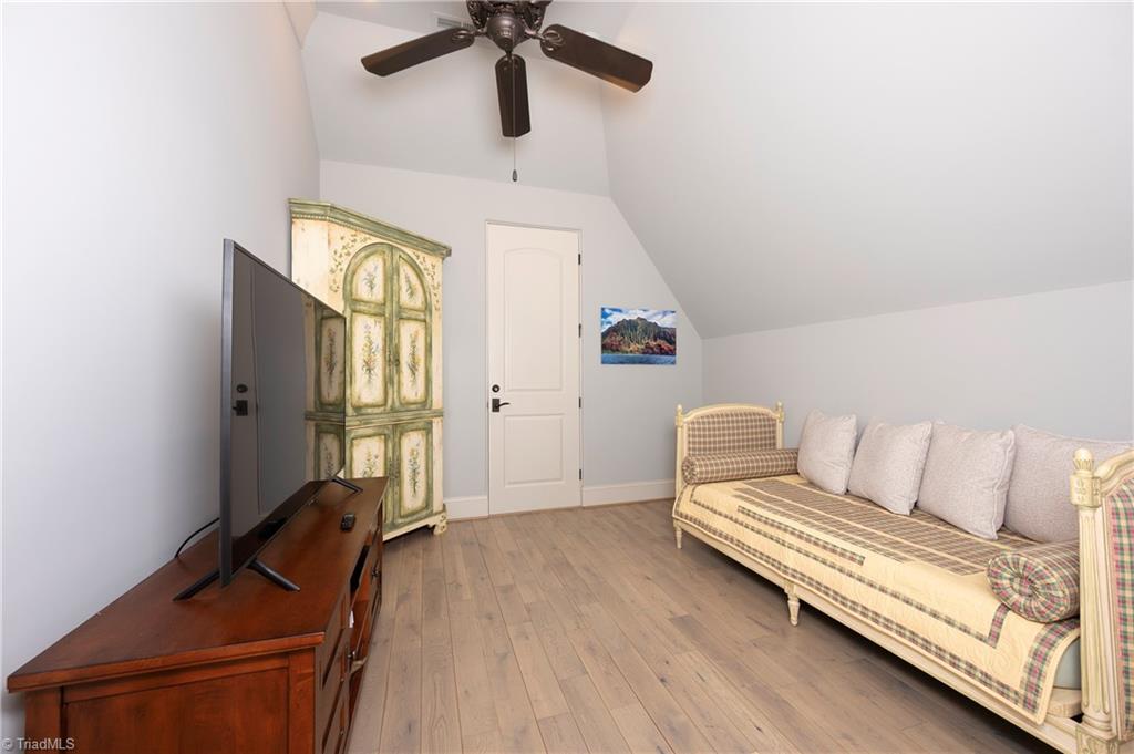 4090 Carriage Manor Cove Property Photo 33