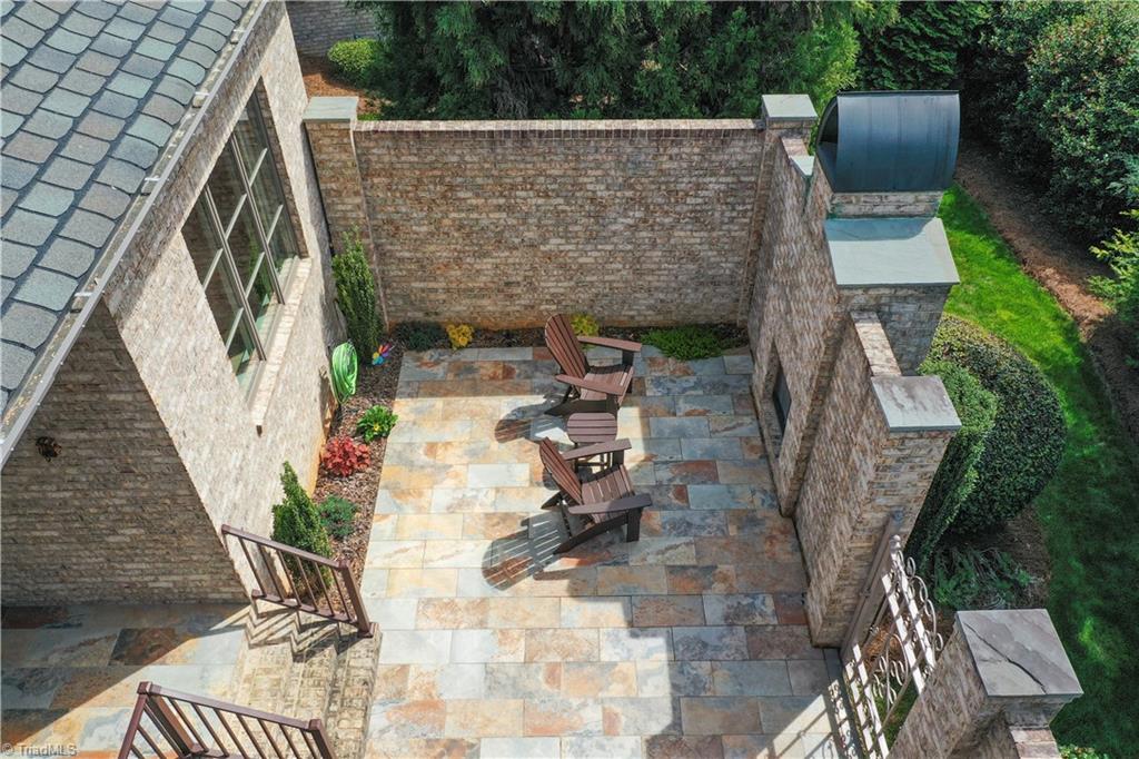 4090 Carriage Manor Cove Property Photo 42