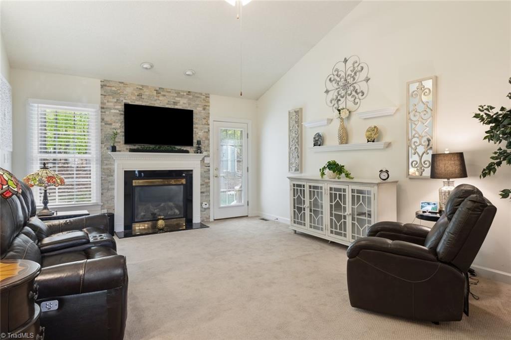 2265 Sunberry Drive Property Photo 15