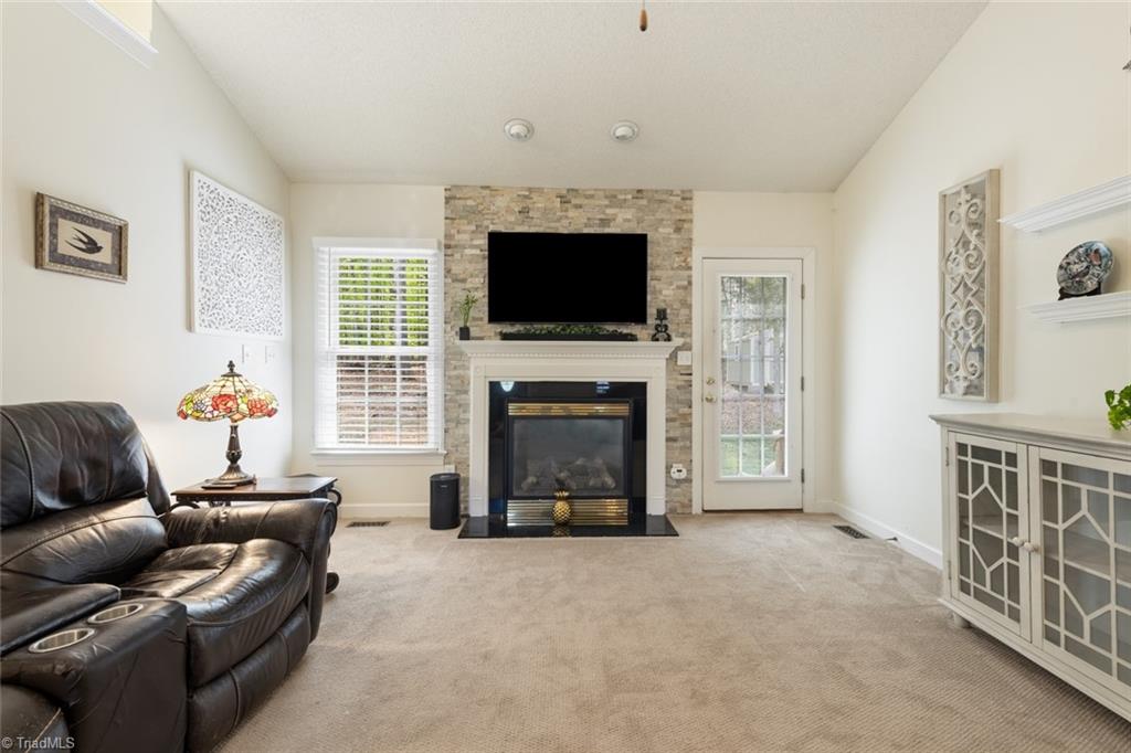 2265 Sunberry Drive Property Photo 16