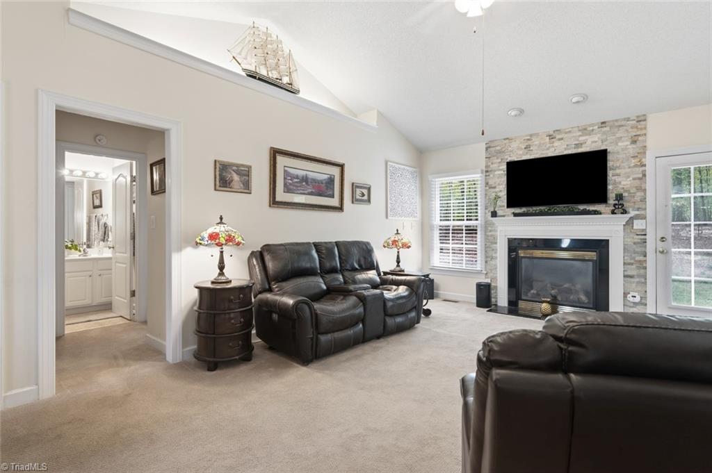 2265 Sunberry Drive Property Photo 17