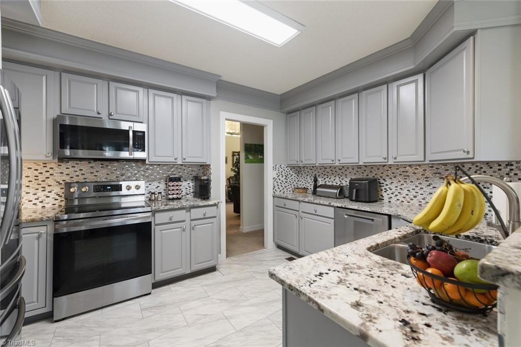 2265 Sunberry Drive Property Photo 22