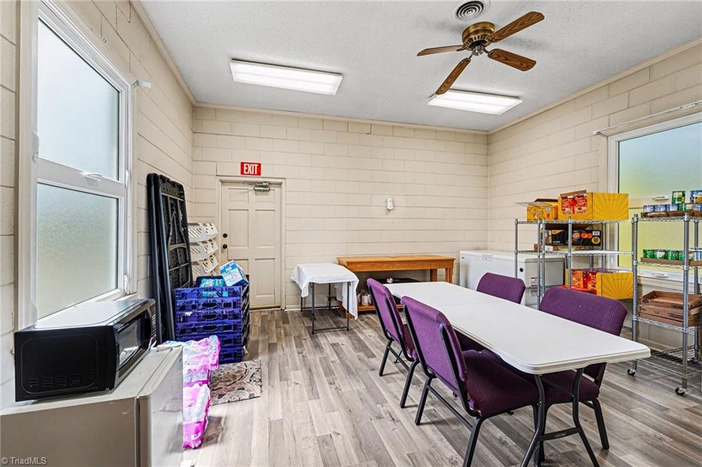 1379 Property Photo 11