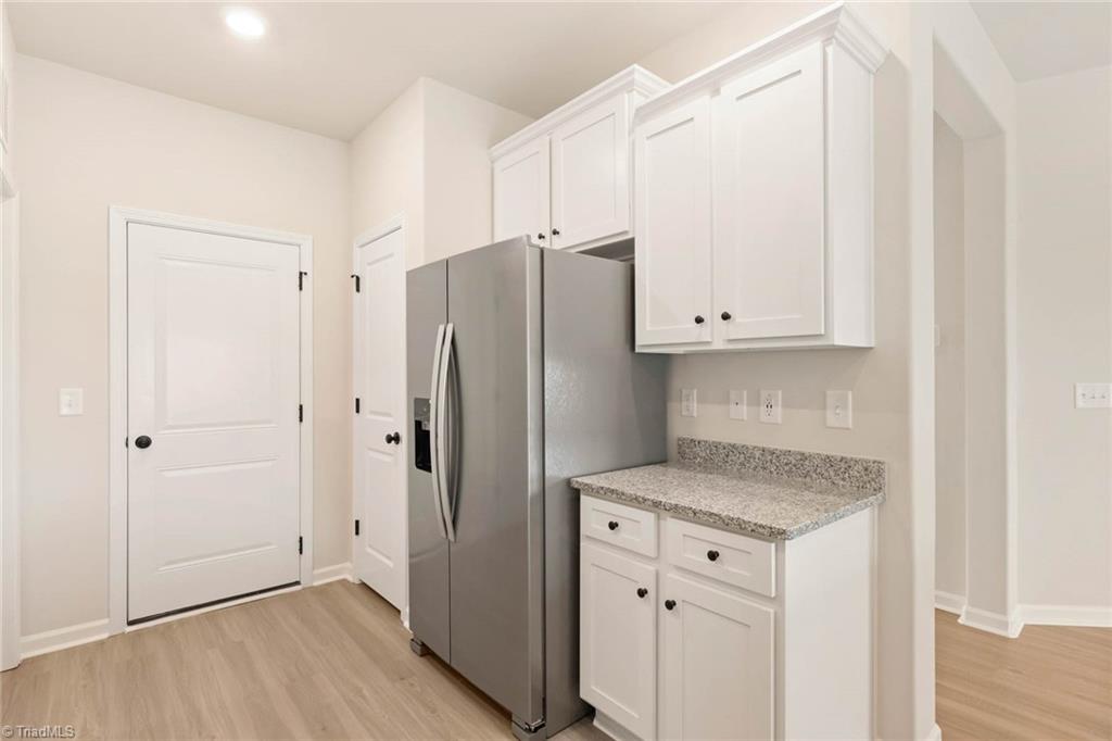 221 Macintosh Drive Property Photo 9
