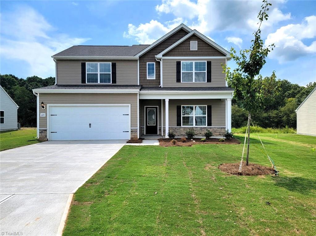 220 Macintosh Drive Property Photo 1