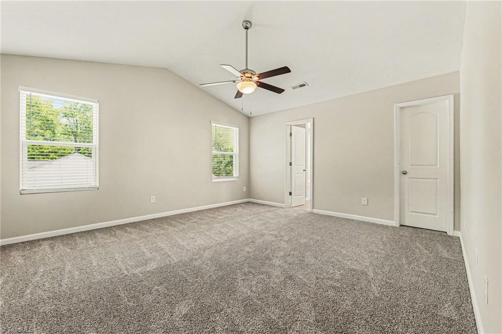 4586 Sun Valley Lane Property Photo 12