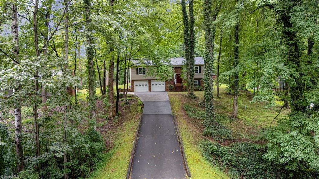 437 Valleymeade Drive Property Photo 2