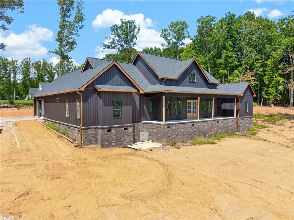 1641 Badin Lane Property Photo 3