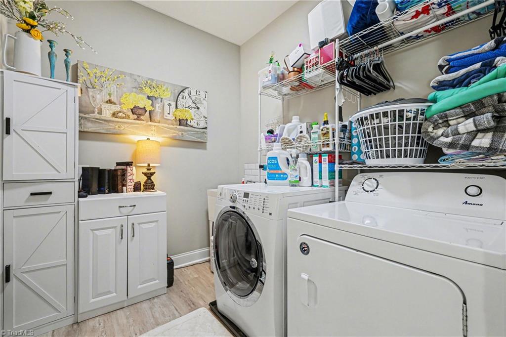 820 Sunset Pointe Drive Property Photo 22