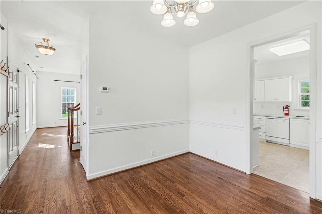100 Kirkleigh Court Property Photo 12