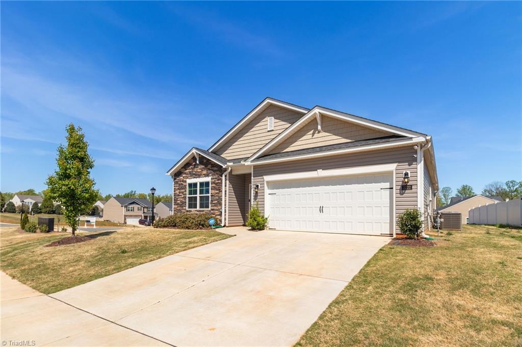 3222 Highlander Point Property Photo 4