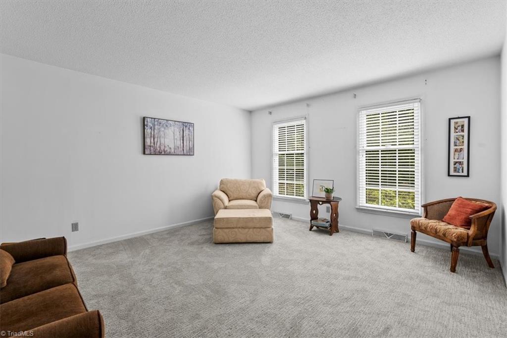 4617 Riverview Drive Property Photo 9
