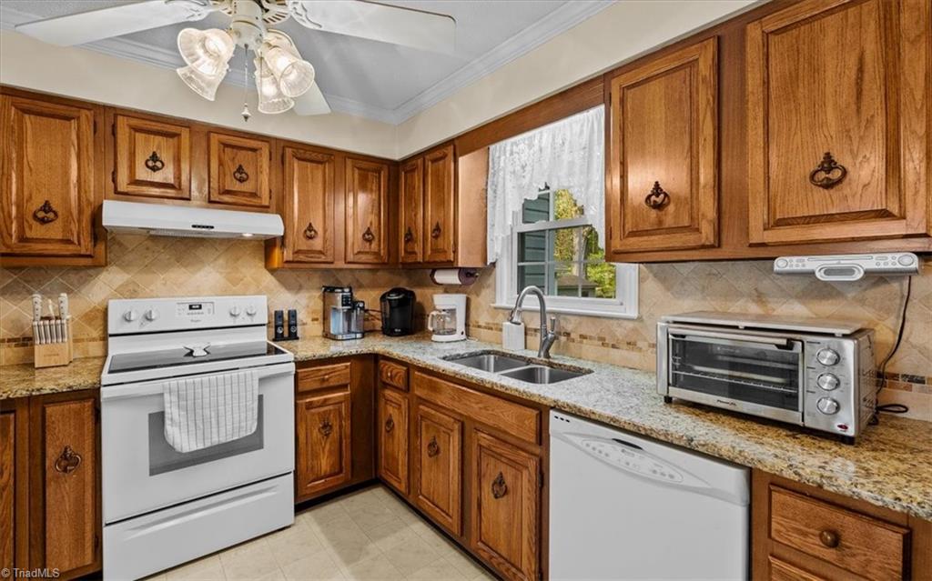 4617 Riverview Drive Property Photo 10