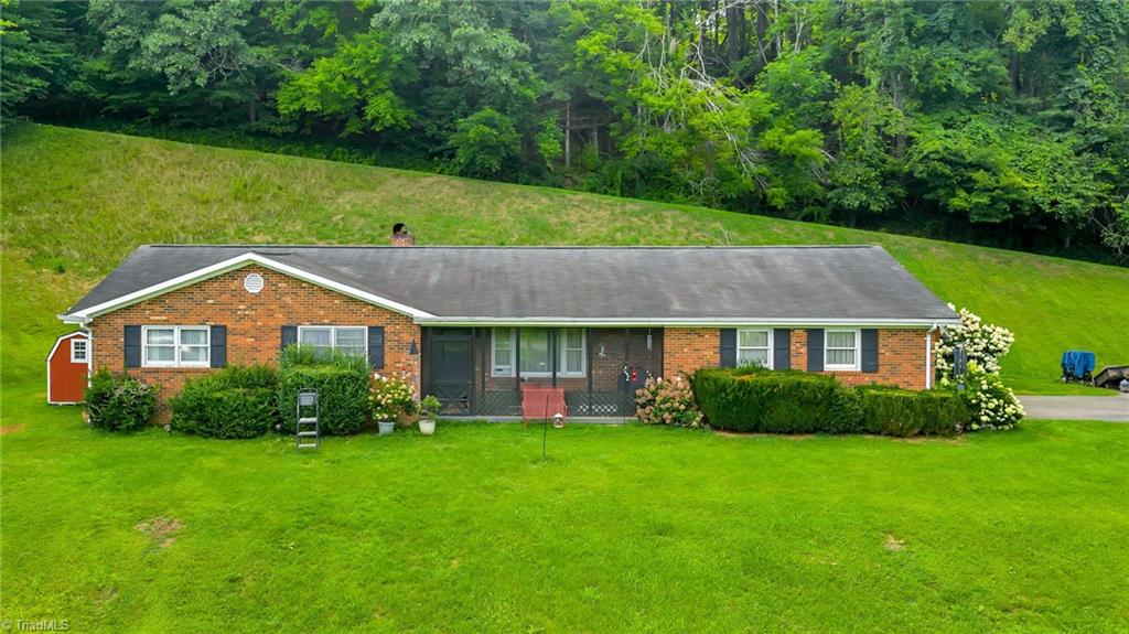 2351 Us Highway 221 Property Photo 1