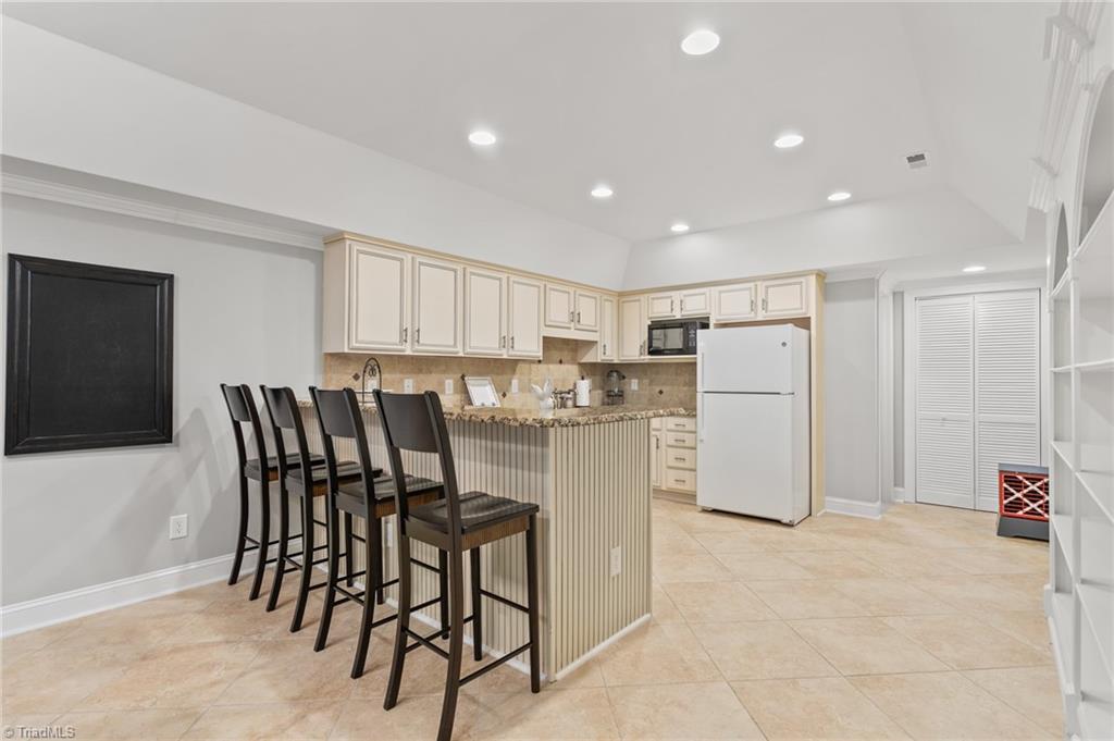 8505 Case Ridge Drive Property Photo 4