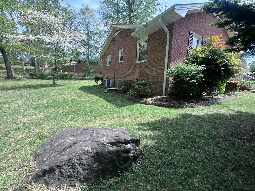 904 Blackstone Circle Property Photo 5