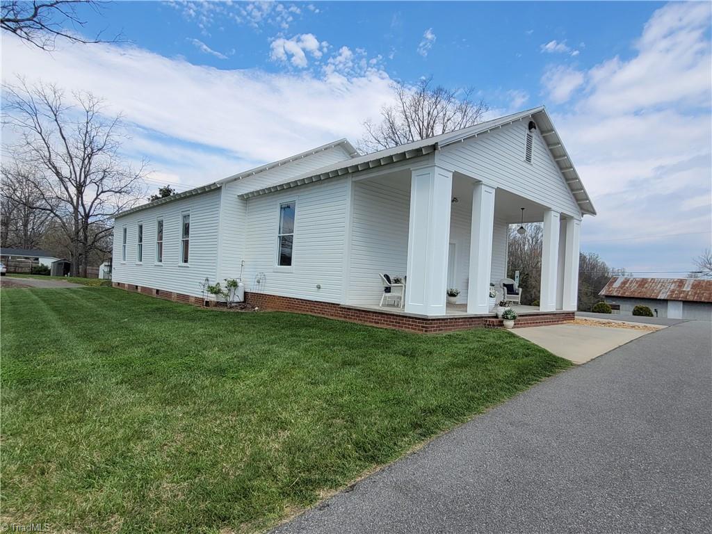 106 N Key Street Property Photo 3