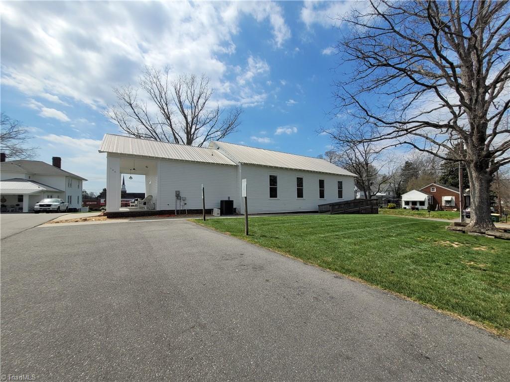 106 N Key Street Property Photo 4