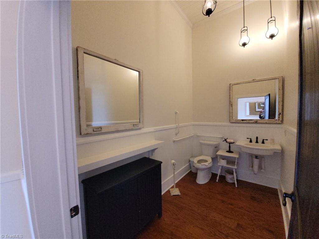 106 N Key Street Property Photo 14