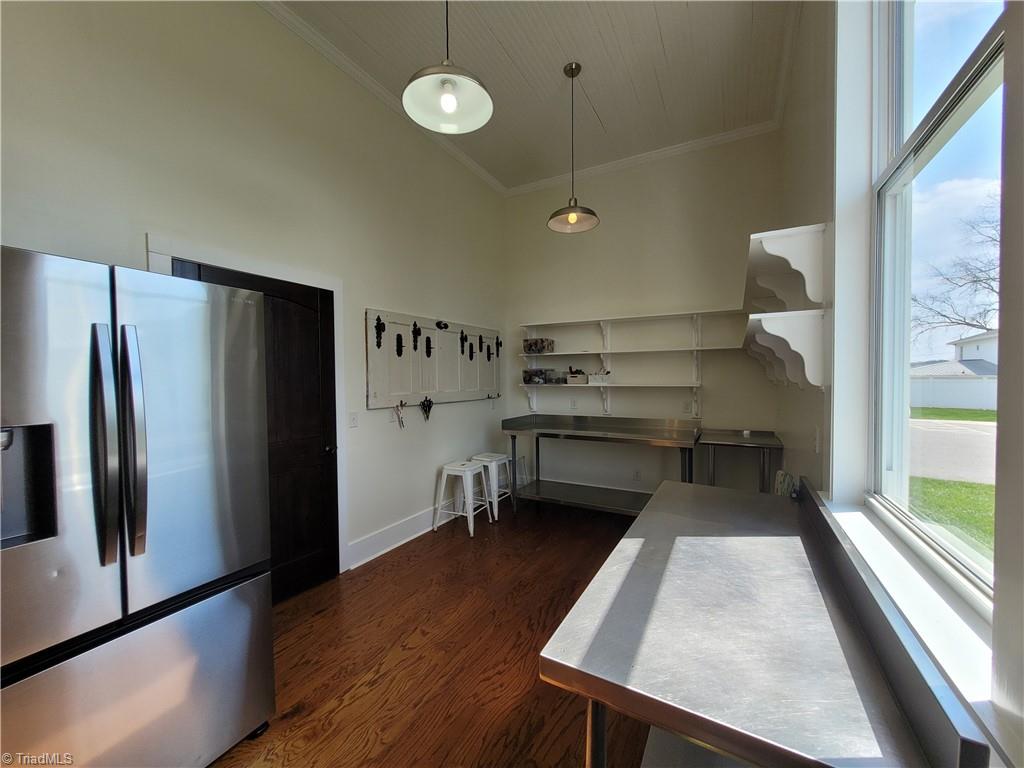 106 N Key Street Property Photo 16