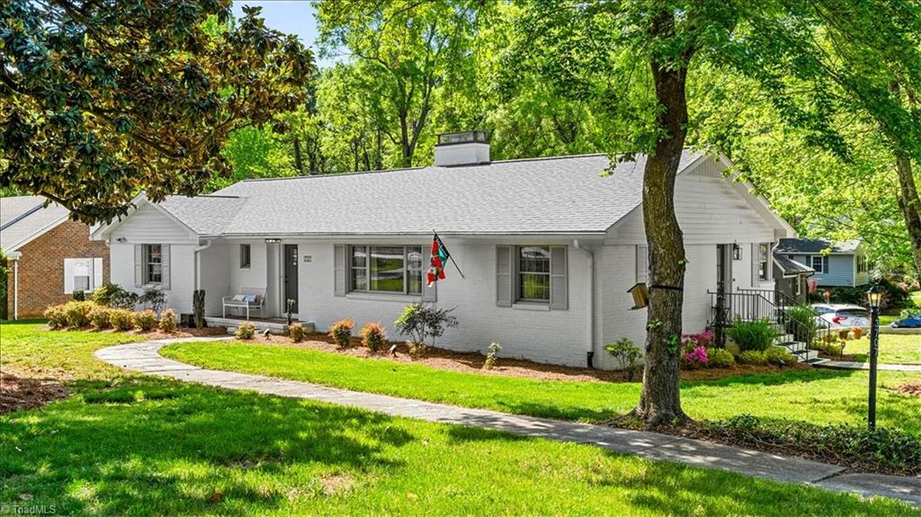 3707 W Friendly Avenue Property Photo 4