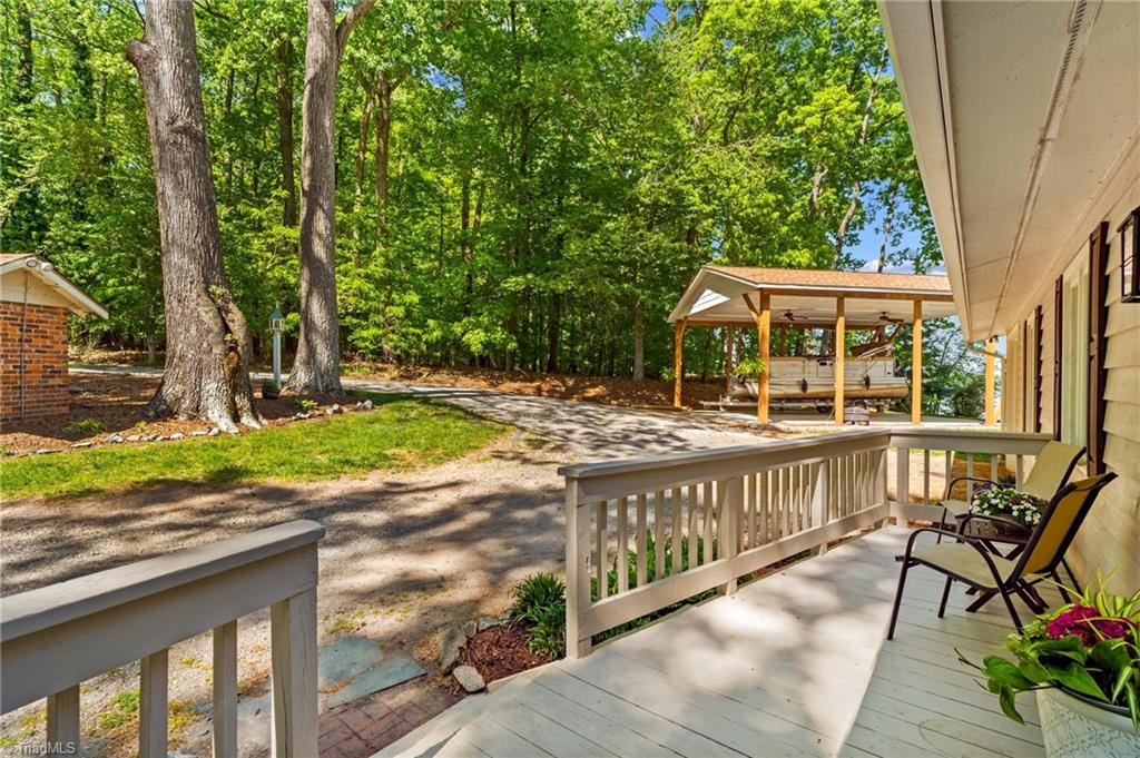 395 Rendleman Drive Property Photo 3