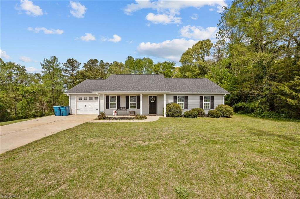 880 Garner Street Property Photo 1