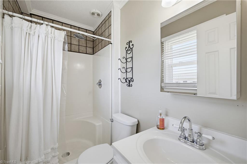 205 Cedarwood Trail Property Photo 13