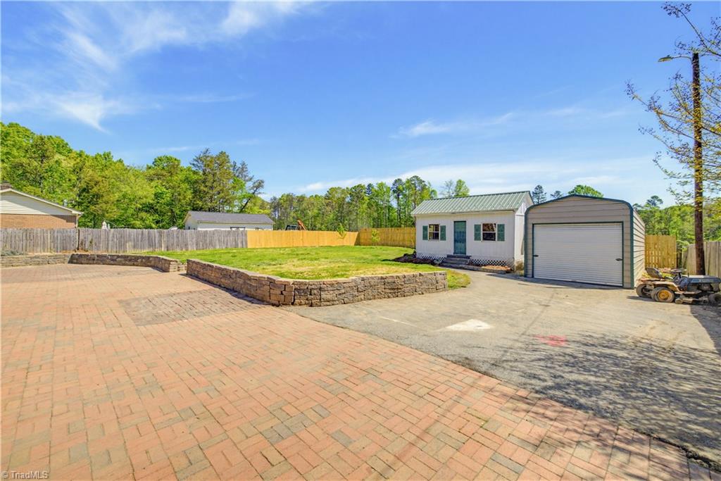 205 Cedarwood Trail Property Photo 17