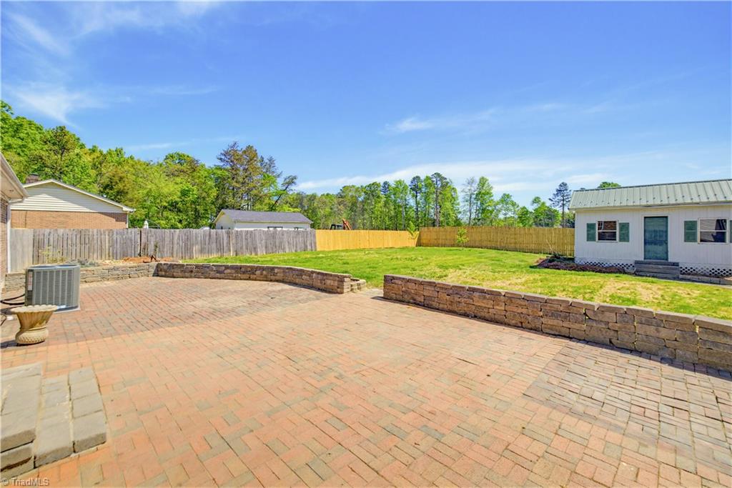 205 Cedarwood Trail Property Photo 18