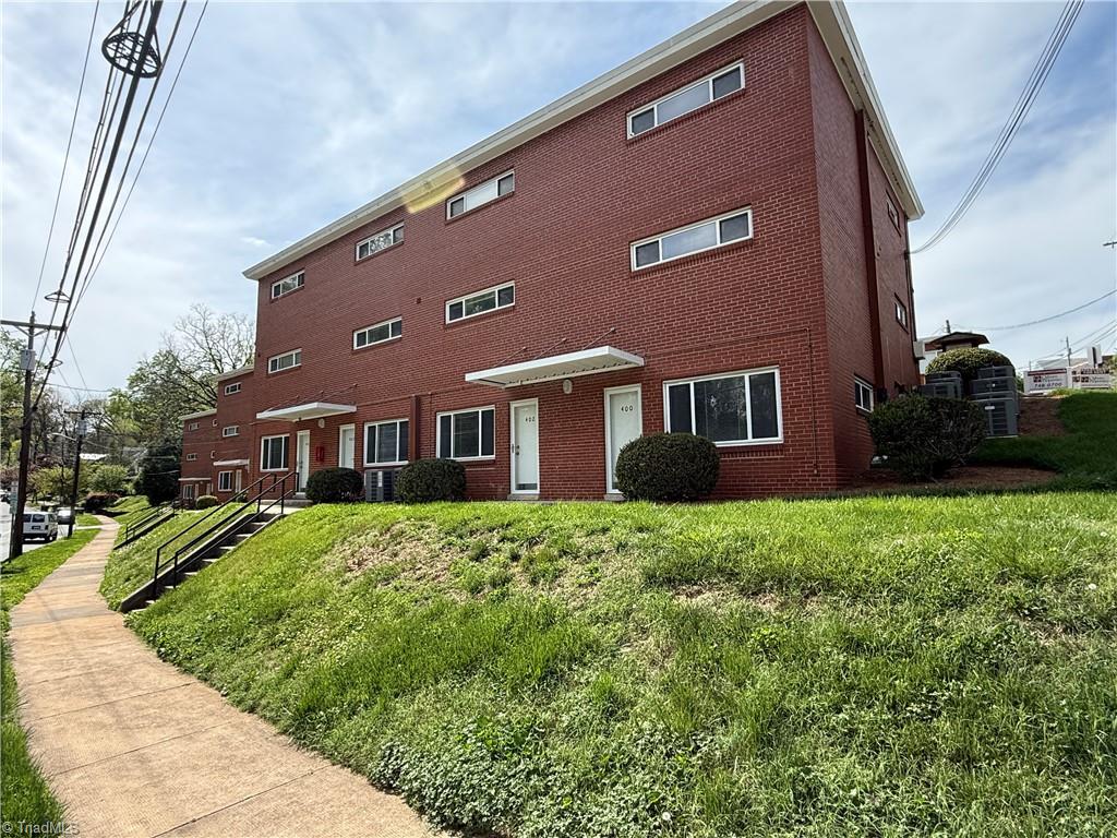 400 Lockland Avenue Property Photo 1