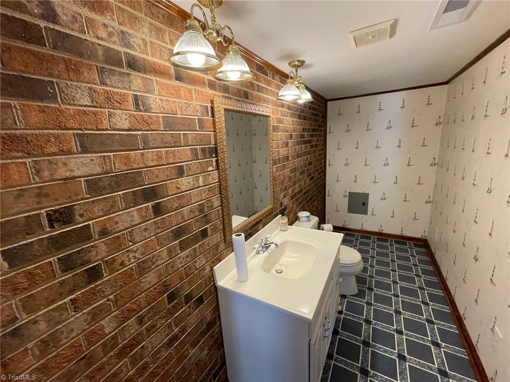7235 Ledbetter Road Property Photo 4