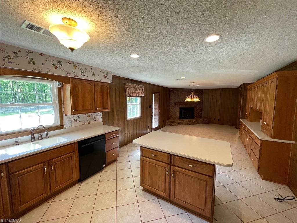 7235 Ledbetter Road Property Photo 5