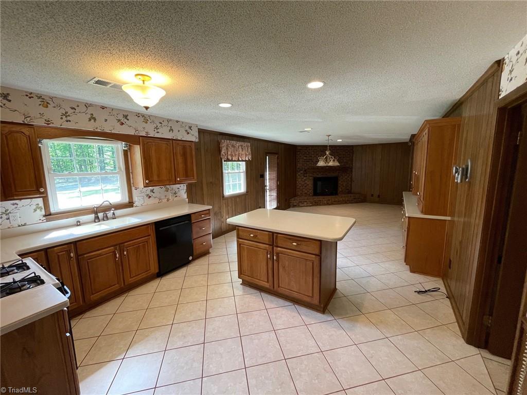 7235 Ledbetter Road Property Photo 6