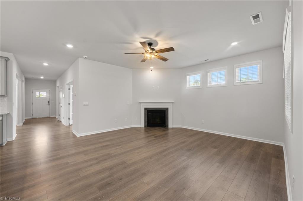 1639 Abberly Place Property Photo 8