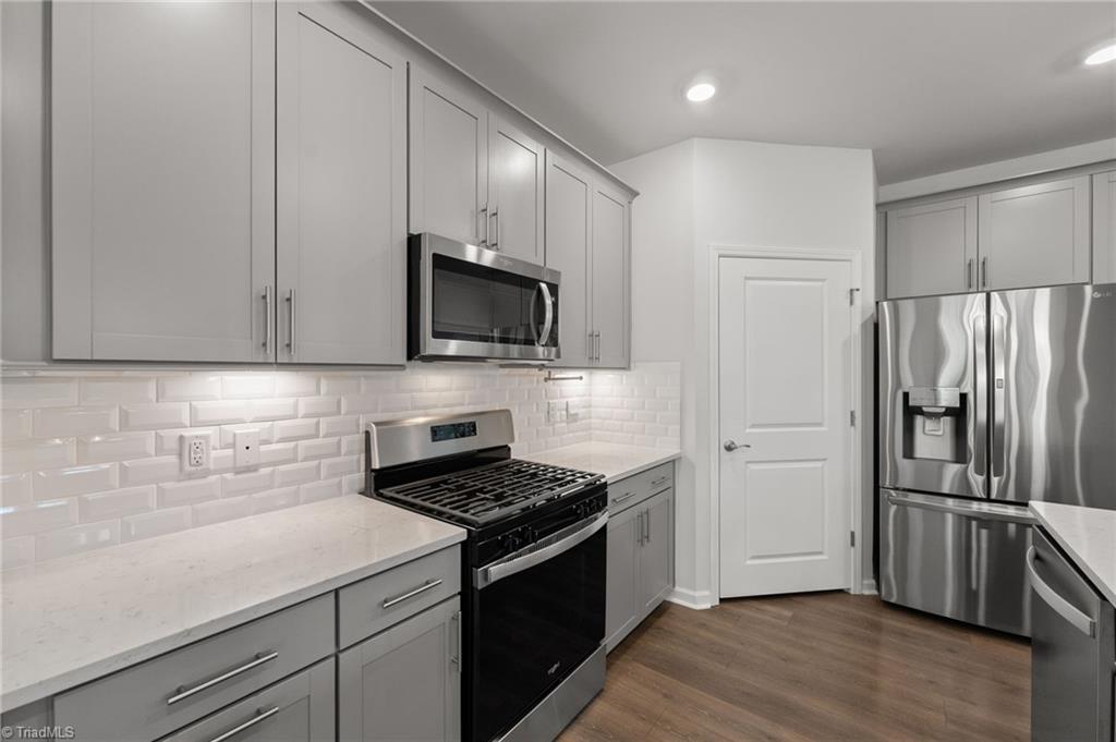 1639 Abberly Place Property Photo 12