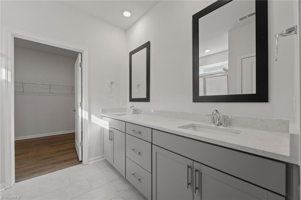 1639 Abberly Place Property Photo 17