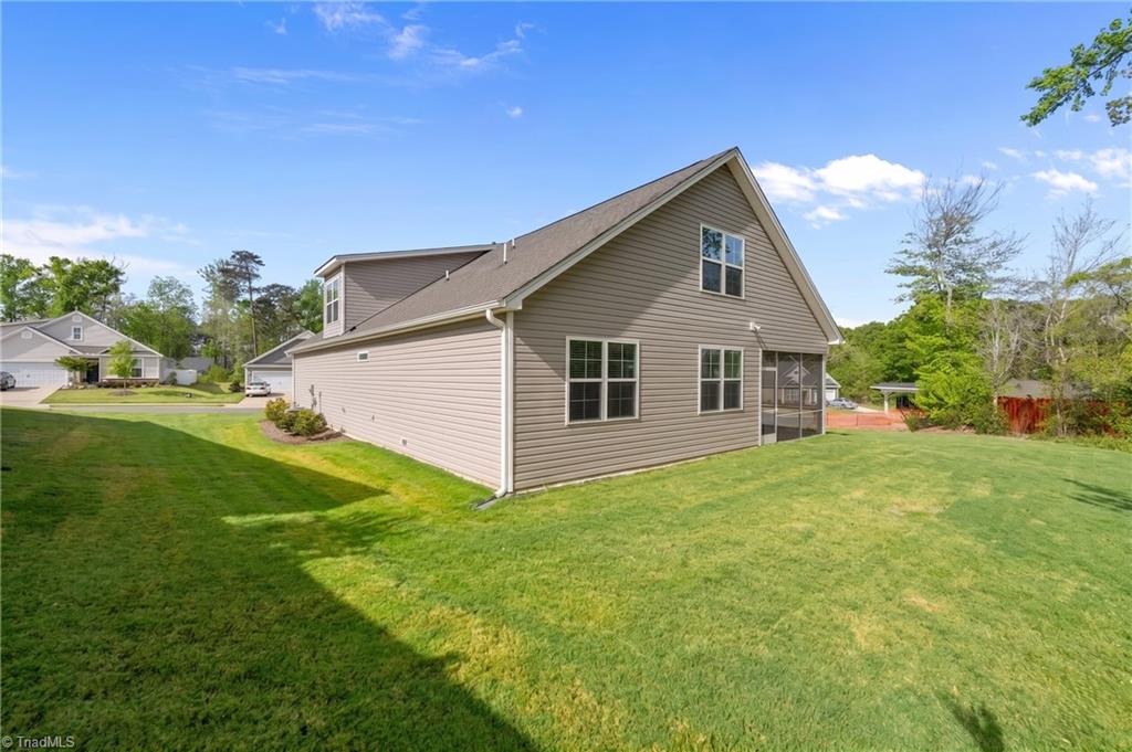 1639 Abberly Place Property Photo 32