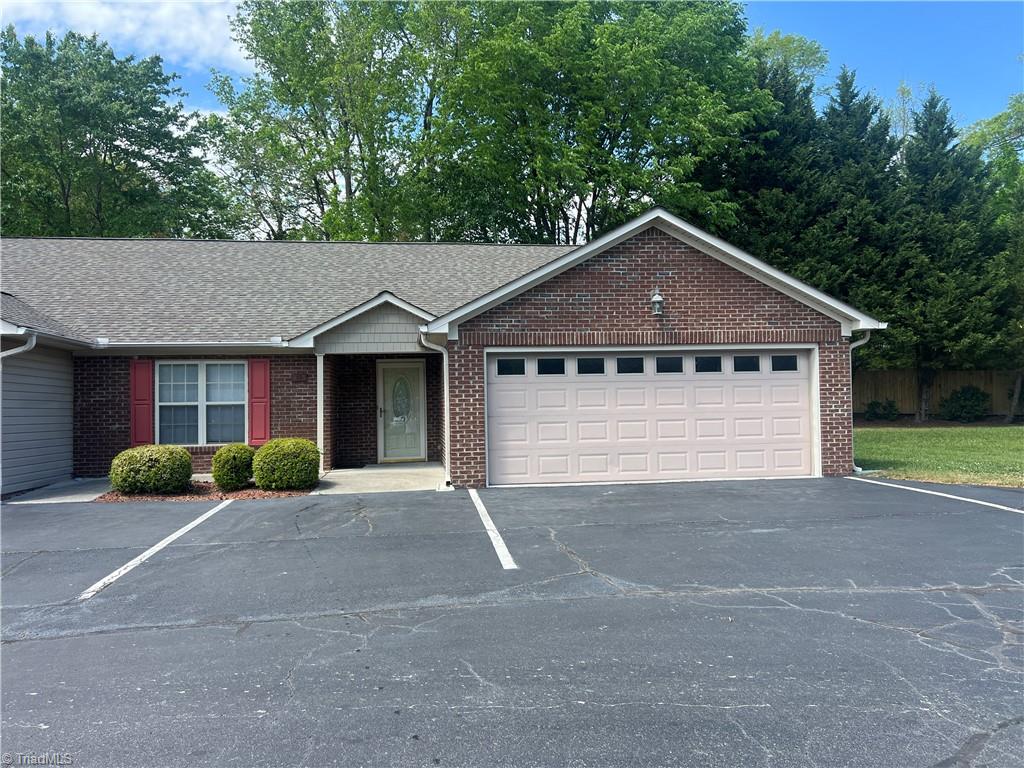 405 Pinefield Place Property Photo 1