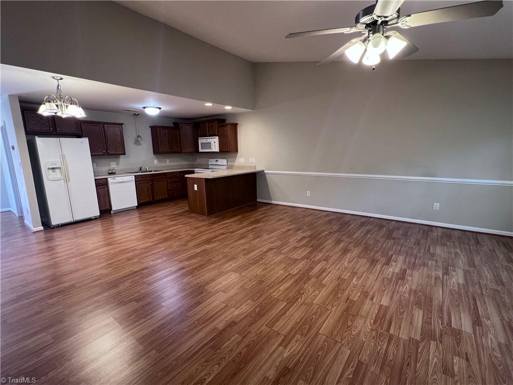 405 Pinefield Place Property Photo 11