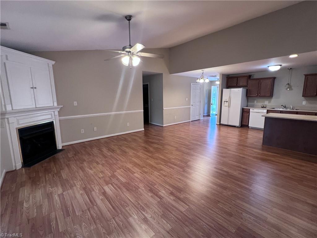 405 Pinefield Place Property Photo 12