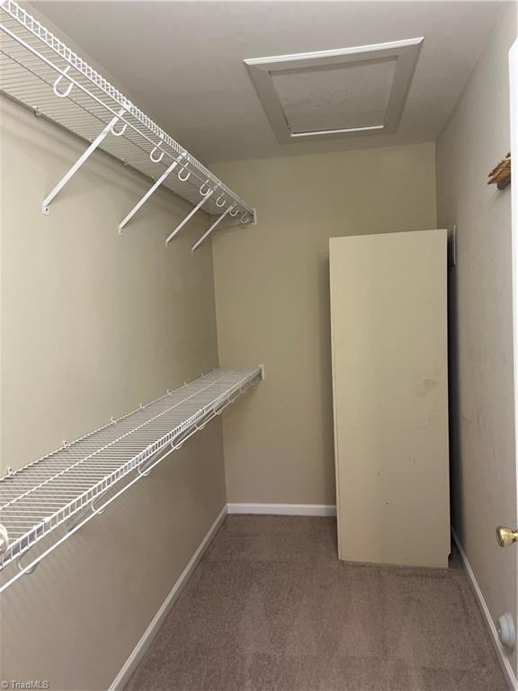 405 Pinefield Place Property Photo 23