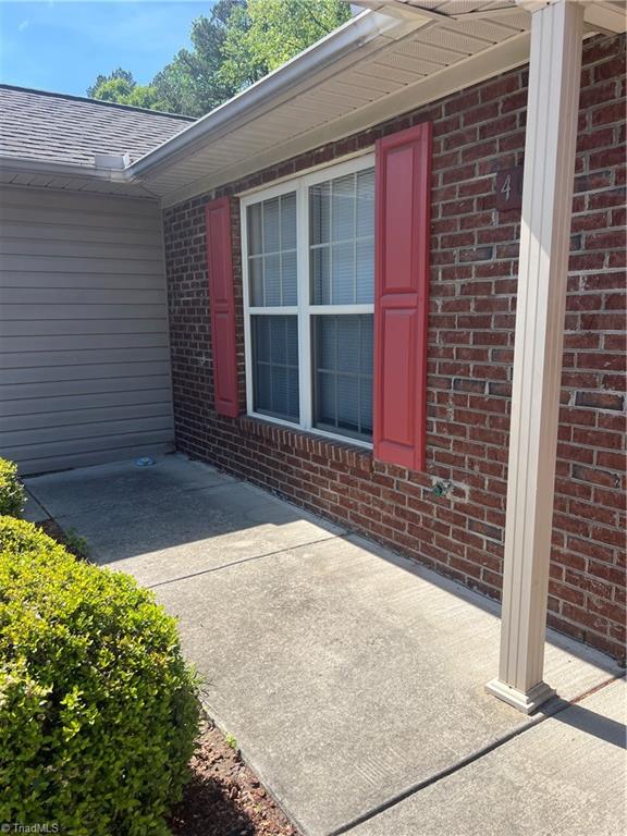 405 Pinefield Place Property Photo 32