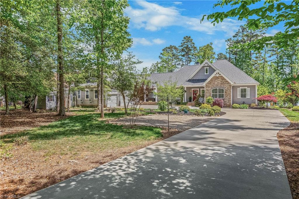 695 Scout Road Property Photo 1