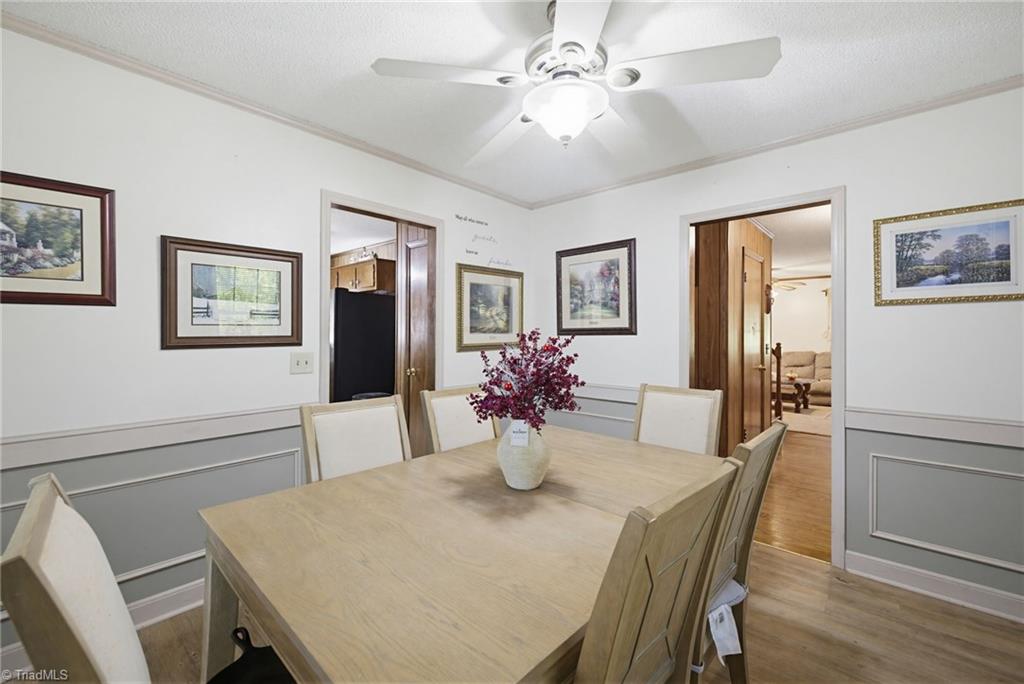 2457 Leonae Drive Property Photo 3