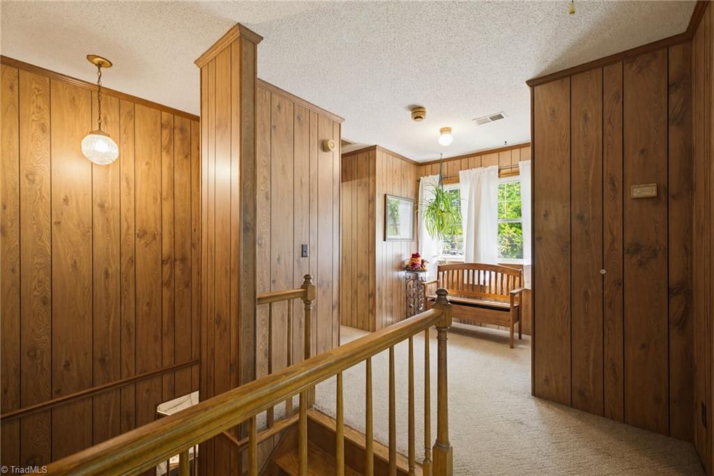 2457 Leonae Drive Property Photo 13