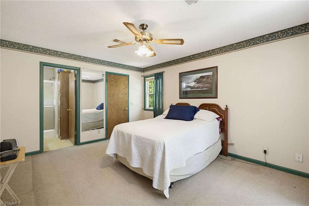 2457 Leonae Drive Property Photo 15