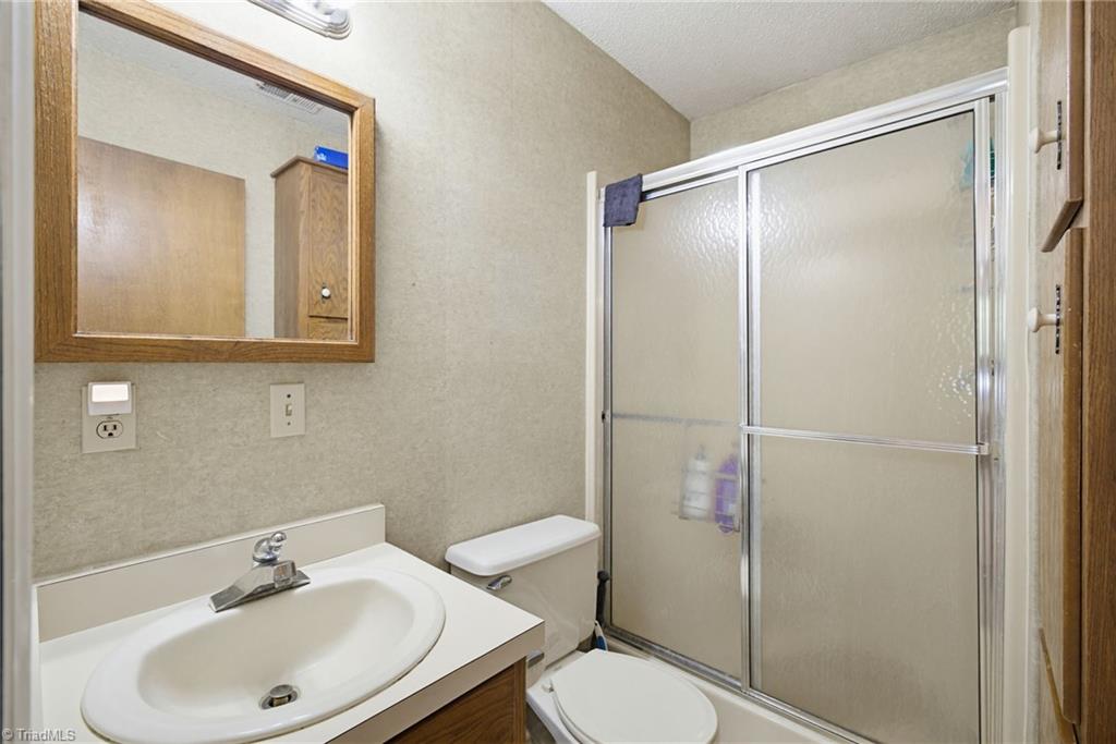 2457 Leonae Drive Property Photo 17