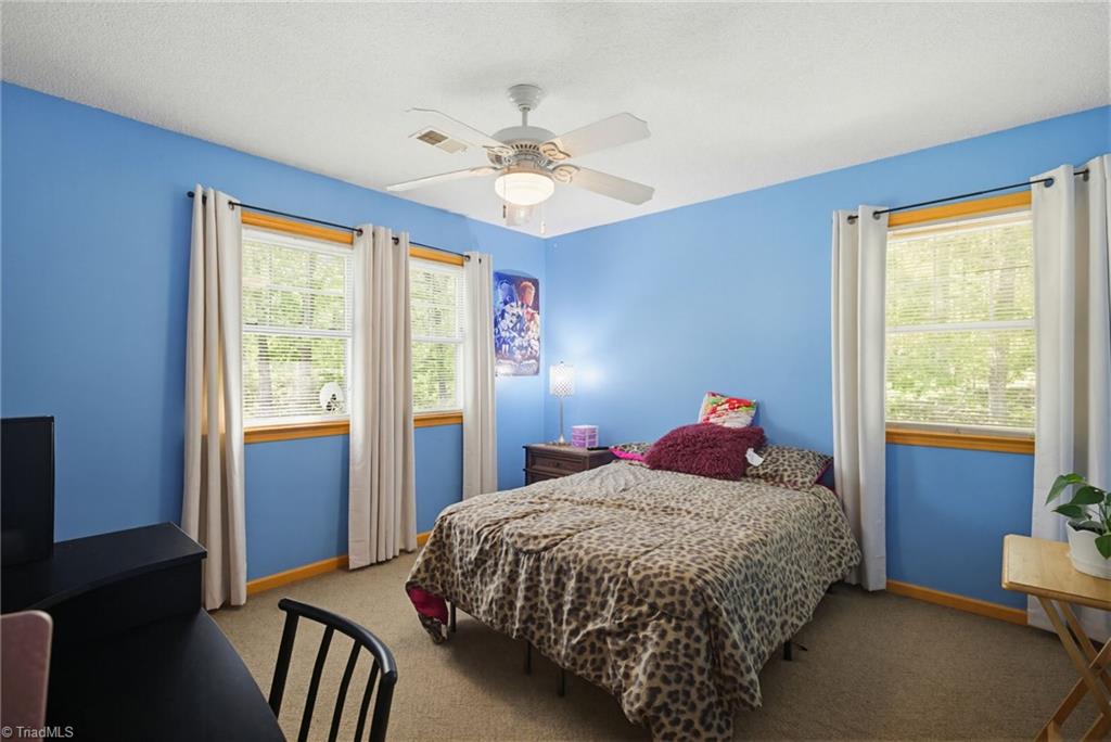 2457 Leonae Drive Property Photo 18
